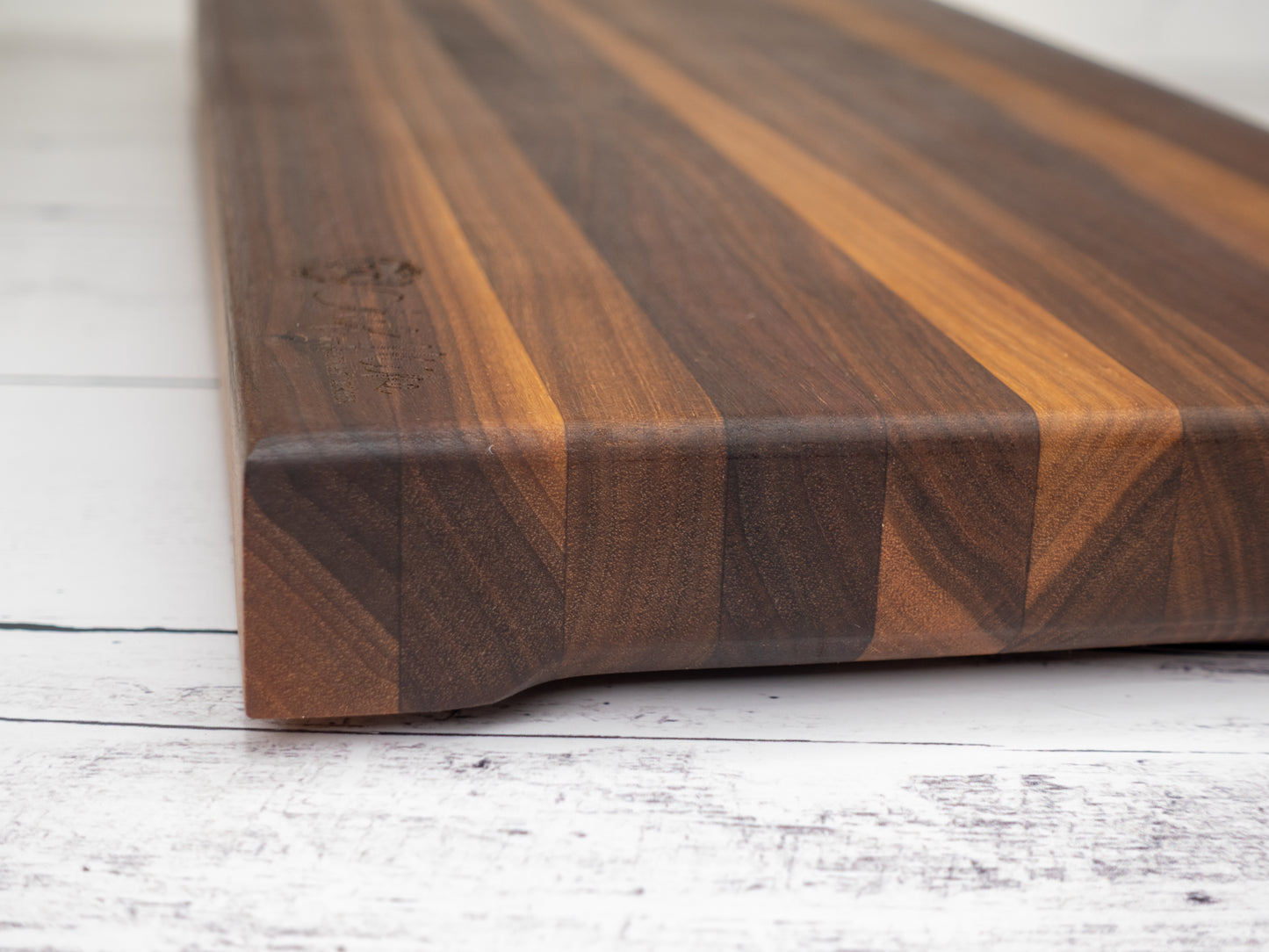 Smokey Sizzle | Limited Edition Chef Mike Signature Series Cutting Board