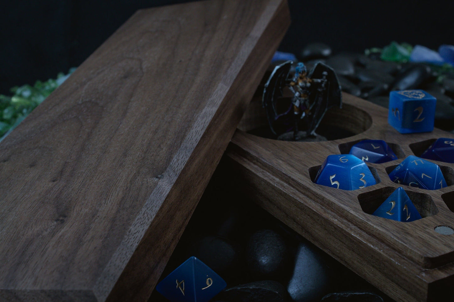 Mermaid Engraved Dual Hex Hero Vault
