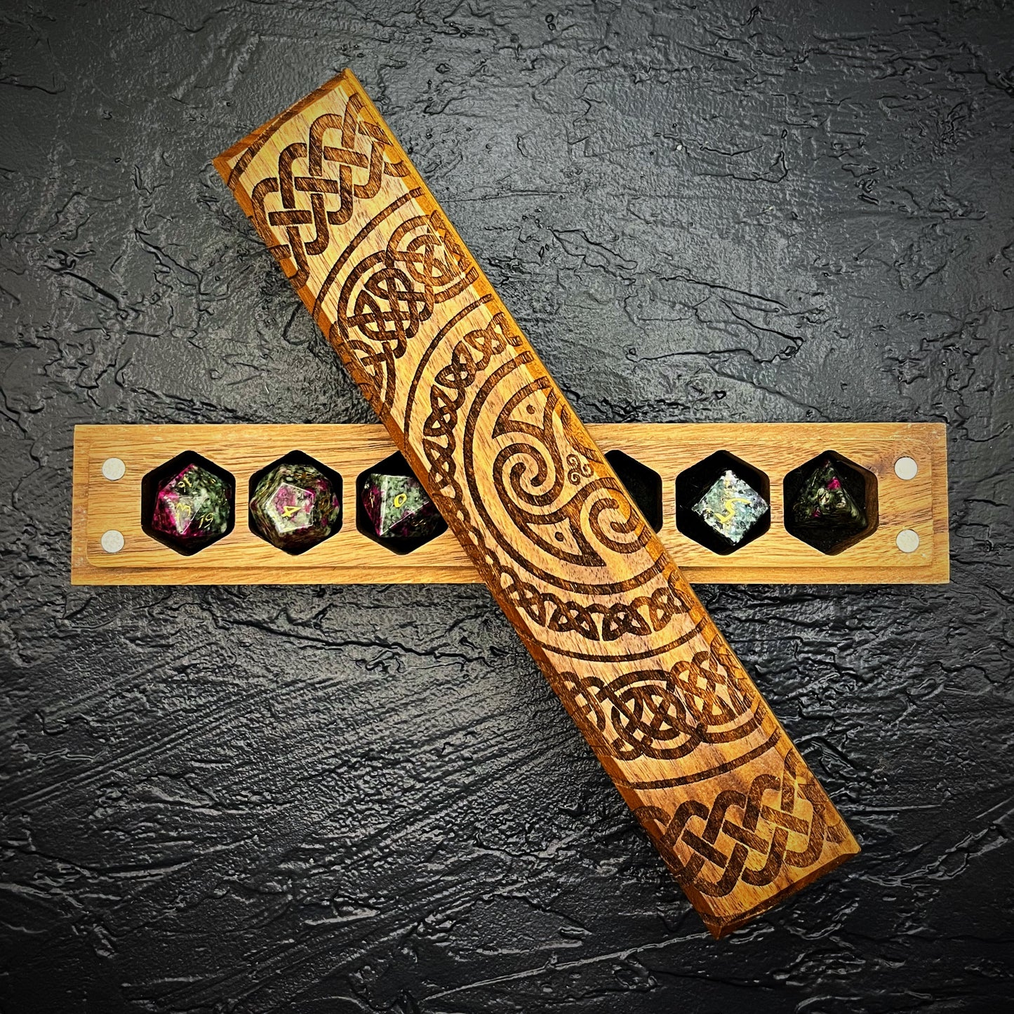 Celtic Rings Engraved Council of 7 Dice Vault
