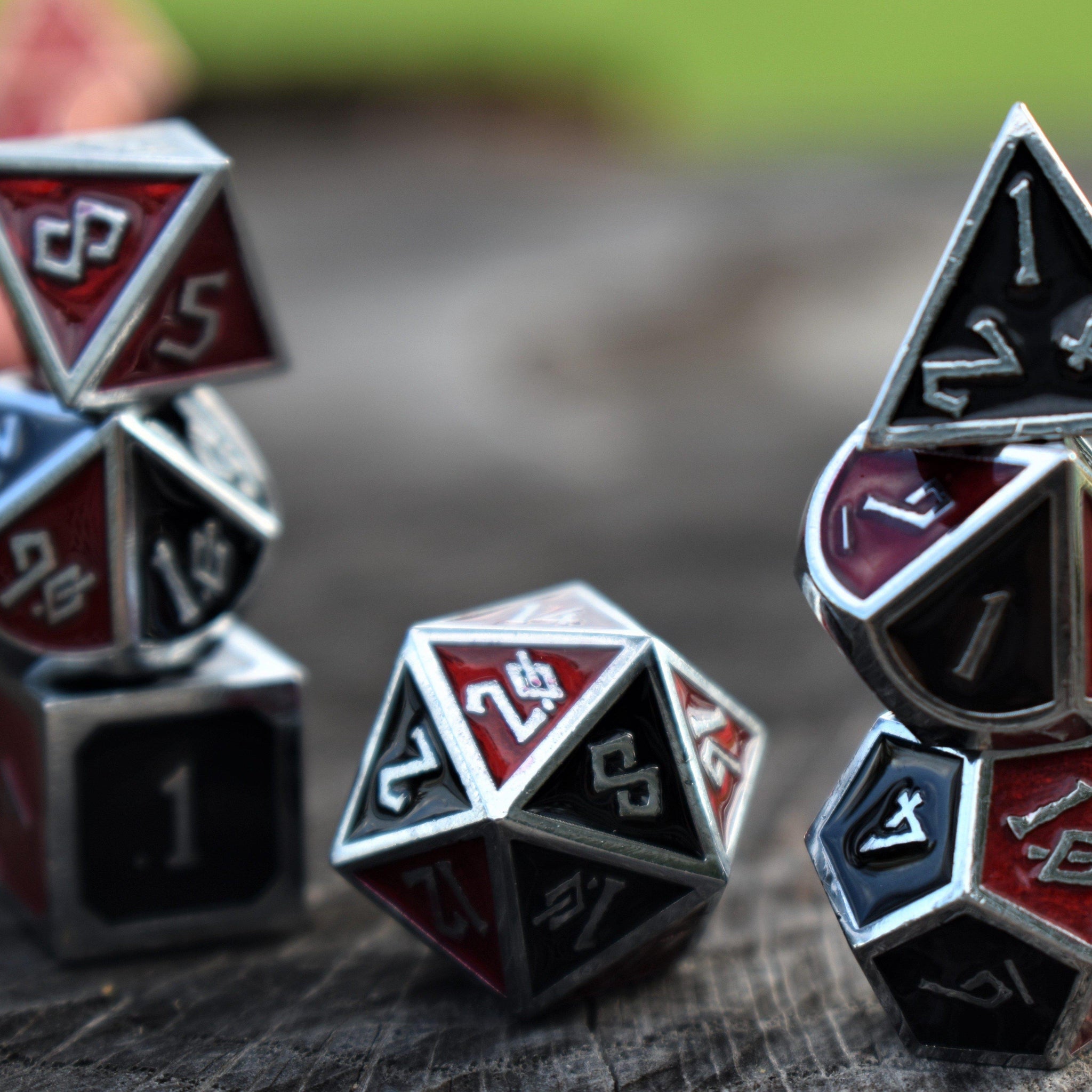 Elder Runes Scarlet And Crow Metal Dice Set – Talon & Claw